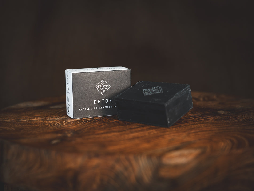 Base Bar Facial Cleanser Detox (with Charcoal) (Boxed) 110g